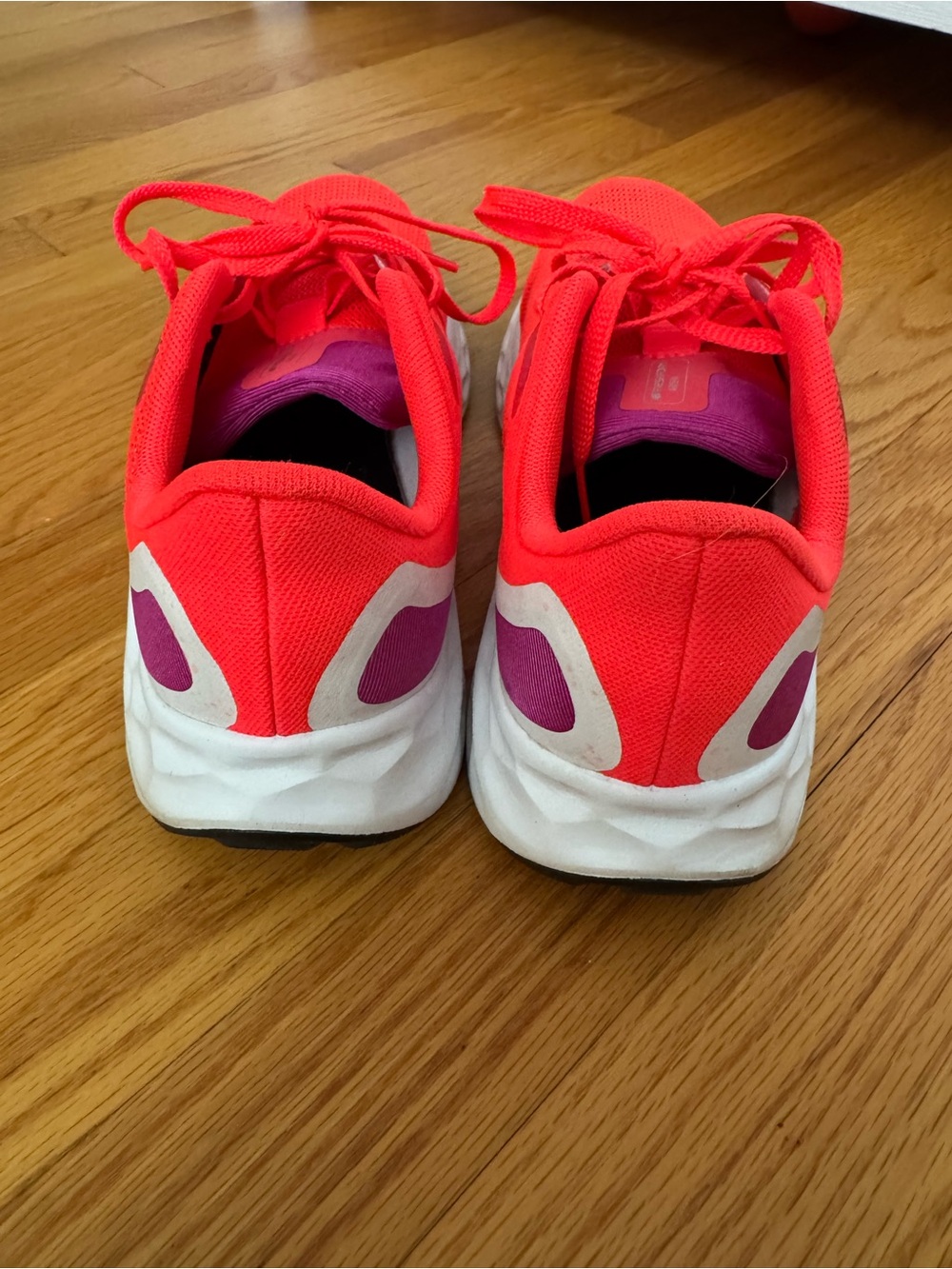 New Balance- Women's Fresh Foam Lightweight Arishi Sneakers. Size 9 - Picture 5 of 10